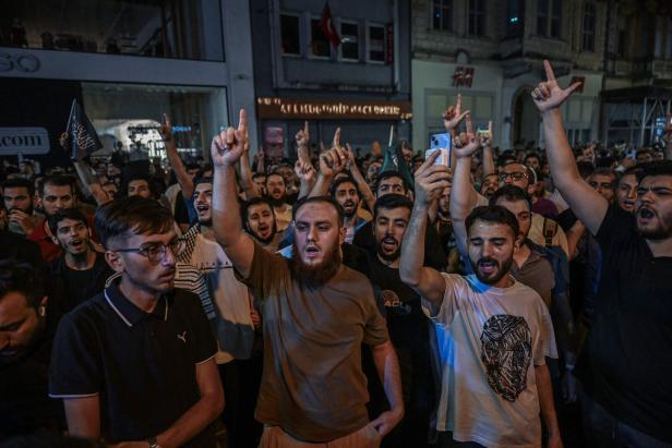 TURKEY-MEDIA-ISLAM-ARREST-PRESS-RIGHTS TURKEY-MEDIA-ISLAM-ARREST-PRESS-RIGHTS