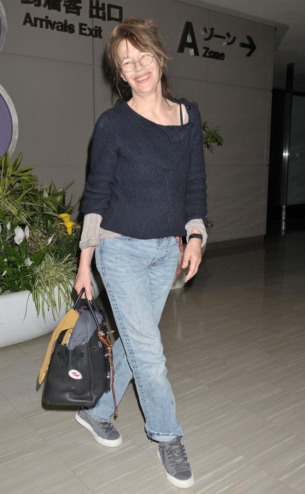Jane Birkin kommt in Tokio an.