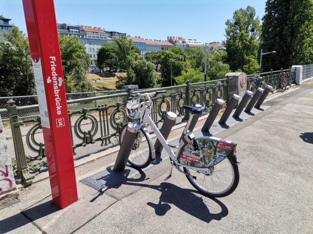 City Bike Friedensbrücke City Bike Friedensbrücke