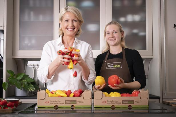 Martina Hohenlohe, Lisa Thell