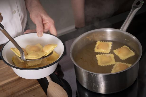 Ravioli kochen