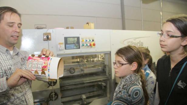 Rundgang durch die Druckerei in Stockerau