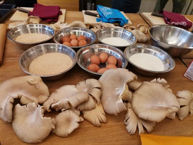Wrenkh Runder Eckiger Tisch