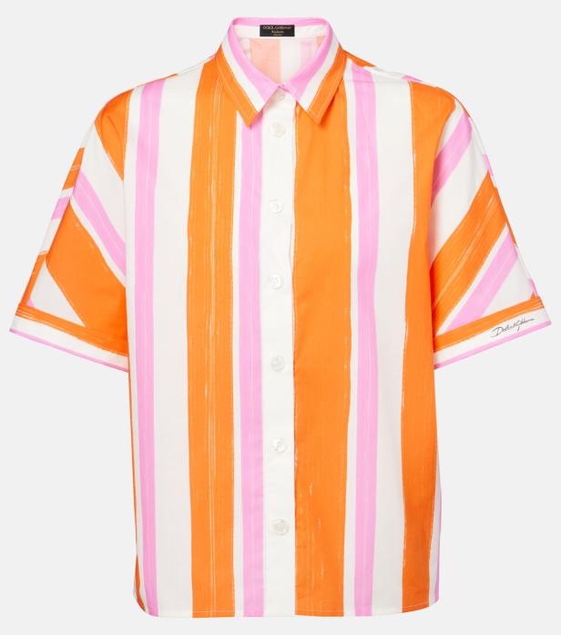 Ein kurzärmliges Hemd von Dolce & Gabbana mit orangefarbenen, rosa und weißen Streifen.