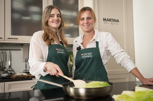 Natalie Girms, Doris Hopf
