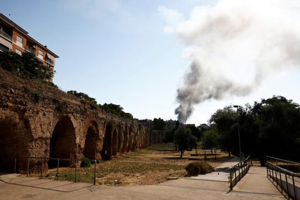Several injured in Rome after gas station explodes Mehrere Verletzte in Rom nach Explosion einer Tankstelle.