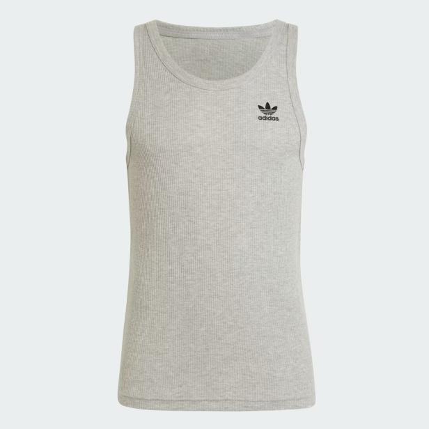 Ein graues, geripptes Tanktop von Adidas mit dem Logo auf der Brust.