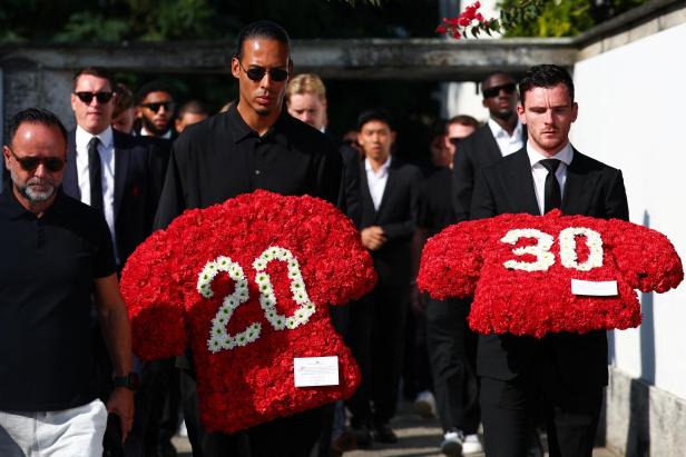 Funeral of Liverpool's Portuguese soccer player Diogo Jota and his brother Andre Silva, who died in a car crash near Zamora, Spain Jotas Liverpool-Kollegen Van Dijk und Robertson