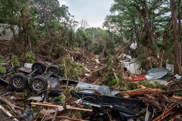US-DEATH-TOLL-RISES-AFTER-FLASH-FLOODS-IN-TEXAS-HILL-COUNTRY US-DEATH-TOLL-RISES-AFTER-FLASH-FLOODS-IN-TEXAS-HILL-COUNTRY