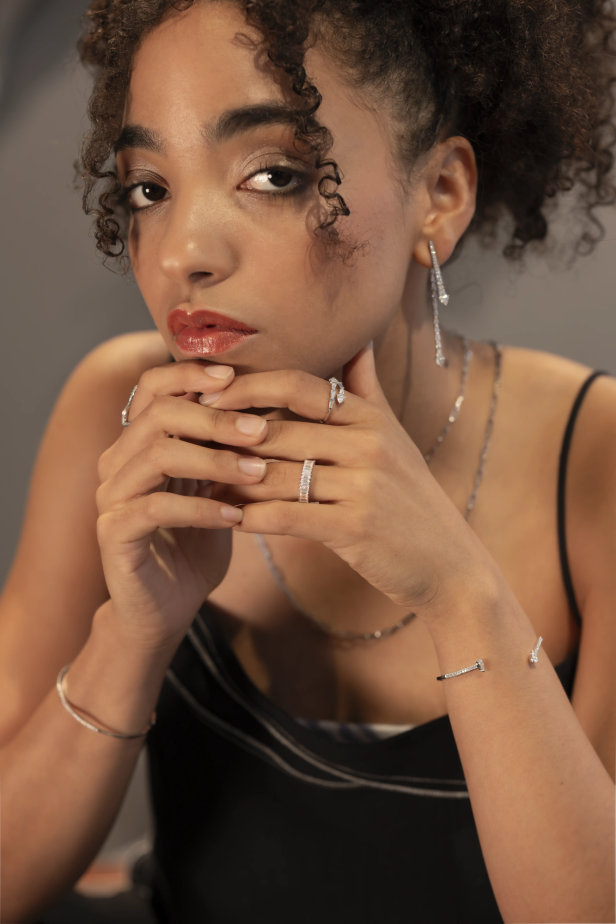 Safira Robens, Schmuck