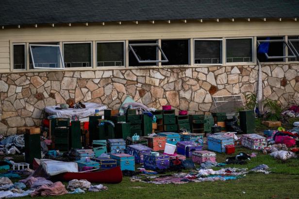 US-DEATH-TOLL-RISES-AFTER-FLASH-FLOODS-IN-TEXAS-HILL-COUNTRY US-DEATH-TOLL-RISES-AFTER-FLASH-FLOODS-IN-TEXAS-HILL-COUNTRY