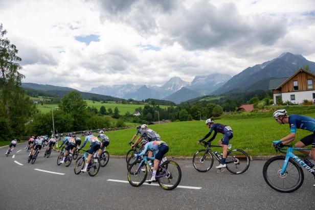 Die Radstars auf der ersten Etappe