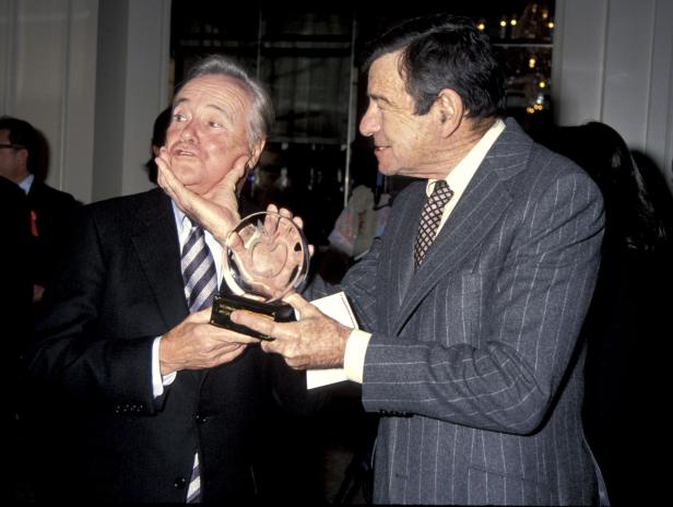 Jack Lemmon und Walter Matthau bei der 52. Verleihung der Golden Apple Awards im Beverly Hilton Hotel in Beverly Hills. Jack Lemmon und Walter Matthau bei der 52. Verleihung der Golden Apple Awards im Beverly Hilton Hotel in Beverly Hills.