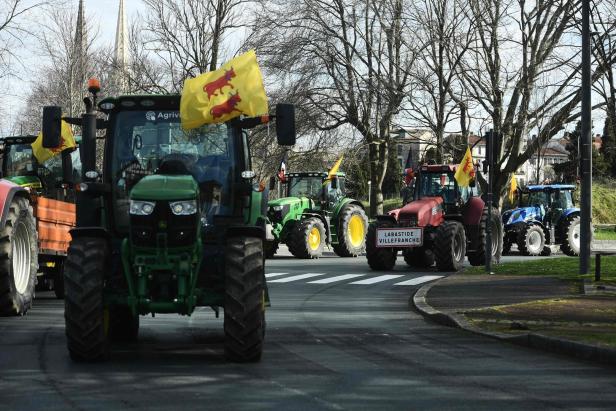 FRANCE-POLITICS-AGRICULTURE-DEMO FRANCE-POLITICS-AGRICULTURE-DEMO