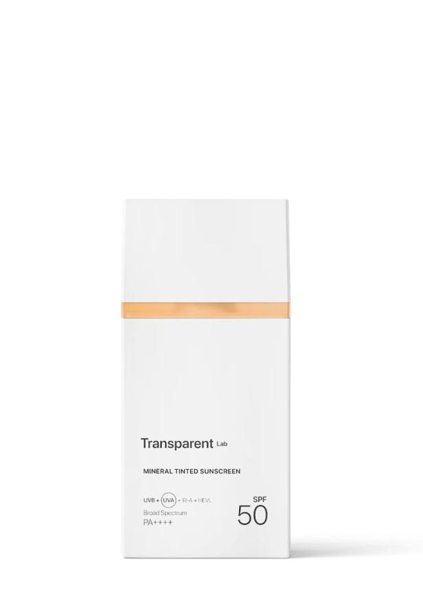 Eine Packung „Transparent Lab“ Mineral Sonnencreme mit Lichtschutzfaktor 50.