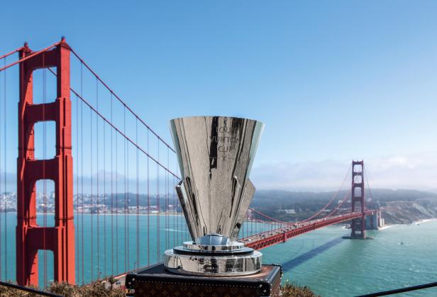 Der Louis Vuitton Cup vor der Golden Gate Bridge in San Francisco.