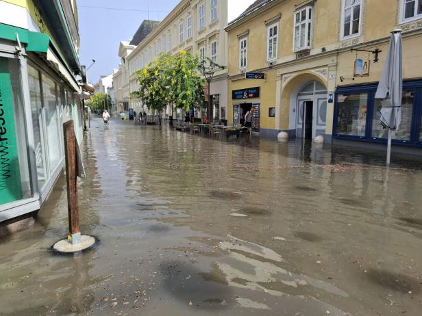 ++ HANDOUT ++ NIEDERÖSTERREICH: ZAHLREICHE FEUERWEHREINSÄTZE NACH UNWETTER IM RAUM WIENER NEUSTADT ++ HANDOUT ++ NIEDERÖSTERREICH: ZAHLREICHE FEUERWEHREINSÄTZE NACH UNWETTER IM RAUM WIENER NEUSTADT