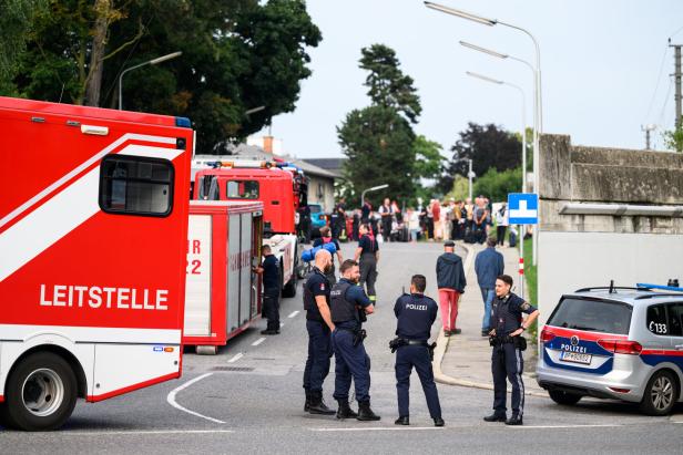 ICE STEHEN GEBLIEBEN: PASSAGIERE AUS ZUG IN TUNNEL VOR WIEN GEBRACHT