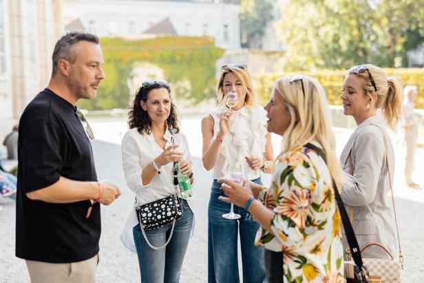 gemütliche Runde, Unterhaltung, Wein