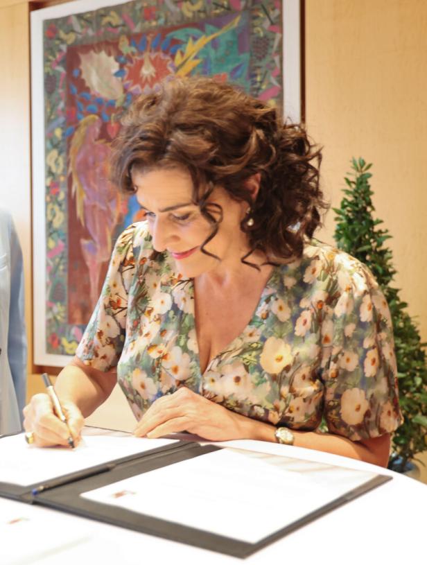 Cecilia Bartoli bleibt den Salzburger Festspielen Pfingsten erhalten Cecilia Bartoli bleibt den Salzburger Festspielen Pfingsten erhalten