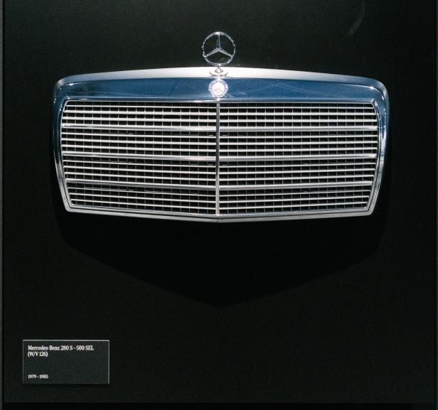 glc_preview_mb_center_iconic_grill_013.jpeg