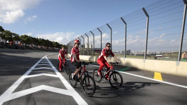 Webbers Party beim F1-Finale