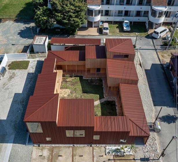 06-Necklace-Villa-1110-Office-for-Architecture