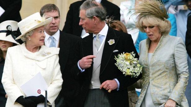 Hatte Queen Elizabeth eine Affäre? Ex-Pressechef ärgert sich