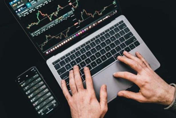 Grafische Darstellung von Methoden zur Geldgenerierung im Forex-Handel.