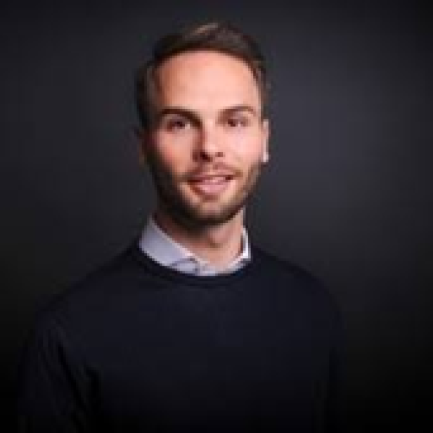 Porträt von Raphael Bauer, CEO von Fyndery