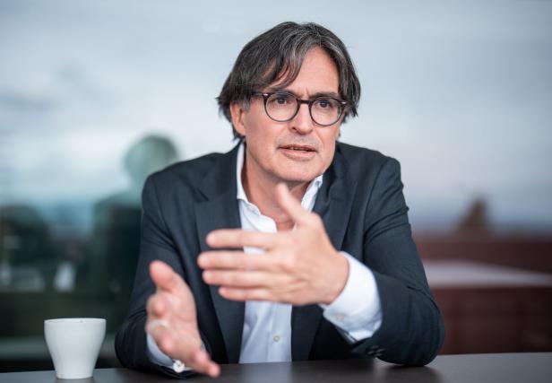 INTERVIEW MIT ORF-"SOMMERGESPRÄCHE"-MODERATOR KLAUS WEBHOFER