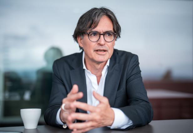 INTERVIEW MIT ORF-"SOMMERGESPRÄCHE"-MODERATOR KLAUS WEBHOFER