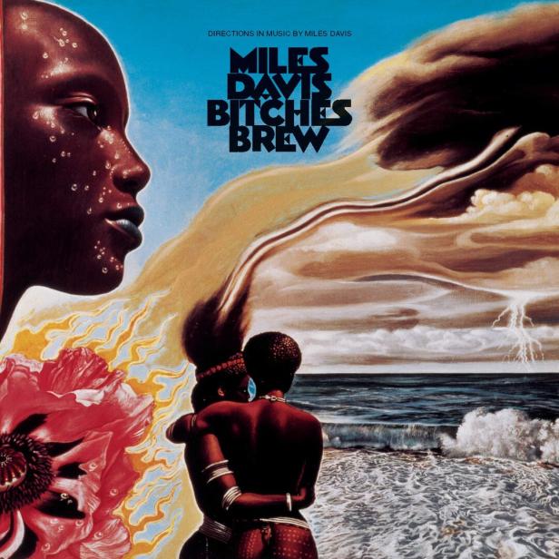 Das Cover des Albums „Bitches Brew“ von Miles Davis zeigt eine surrealistische Szene am Meer.