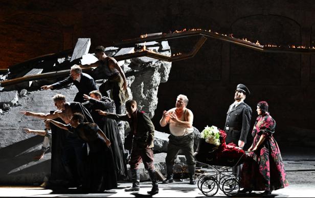 SALZBURGER FESTSPIELE 2025: FOTOPROBE ?DREI SCHWESTERN? SALZBURGER FESTSPIELE 2025: FOTOPROBE ?DREI SCHWESTERN?