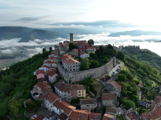 Hügelstadt Motovun.