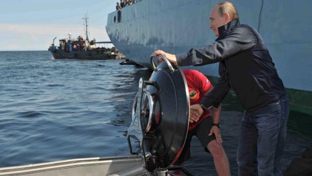 Putin auf Tauchgang in Mini-U-Boot