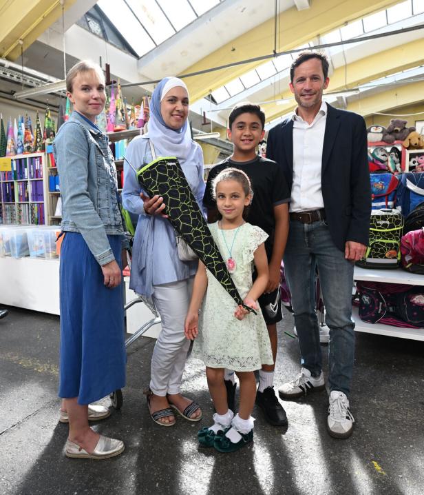MEDIENTERMIN CARITAS DER ERZDIÖZESE WIEN "SCHULSTARTAKTION: 'BILDUNGSCHANCEN DÜRFEN NICHT VOM EINKOMMEN DER ELTERN ABHÄNGEN!'": POLLERES-HYLL / SCHWERTNER