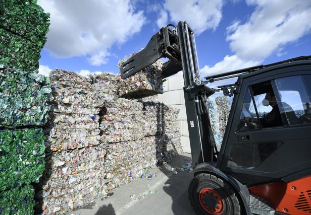 Recycling bei Pet to Pet in Müllendorf