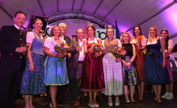Gruppenfotos von der Eröffnung der Wein- und Genusstage in Eisenstadt
