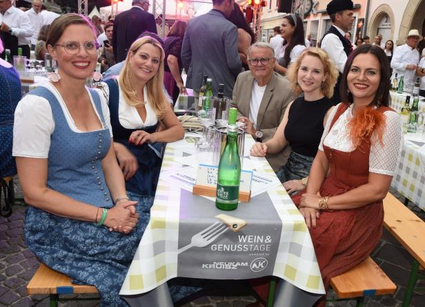 Gruppenfoto der Eröffnung der Wein- und Genusstage in Eisenstadt