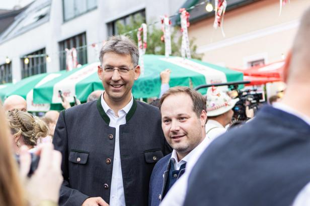 ÖVP-Chef Markus Figl und Döblings Bezirksvorsteher Daniel Resch (ÖVP)