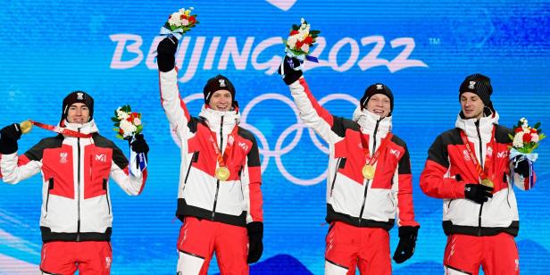 Daniel Huber (2.v.links) gewann mit Stefan Kraft, Jan Hörl und Manuel Fettner 2022 in Peking Olympia-Gold im Teamspringen