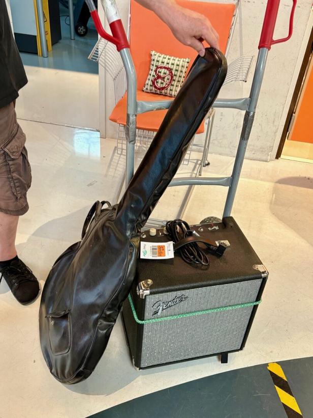 Elektrische Gitarre mit Verstärker