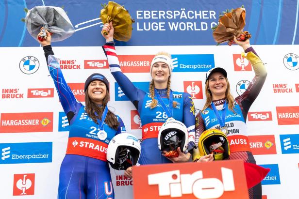 RODELN: FIL WELTCUP AUFTAKT IGLS: EINSITZER FRAUEN: SWEENEY (USA)/EGLE (AUT)/TAUBITZ (GER) RODELN: FIL WELTCUP AUFTAKT IGLS: EINSITZER FRAUEN: SWEENEY (USA)/EGLE (AUT)/TAUBITZ (GER)