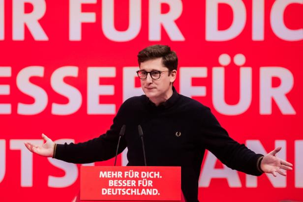 SPD party elects Olaf Scholz as candidate for chancellor in the February election