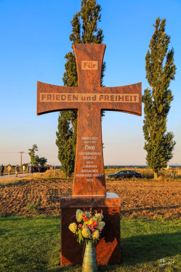 Das Friedens- und Freiheitskreuz in Großharras.