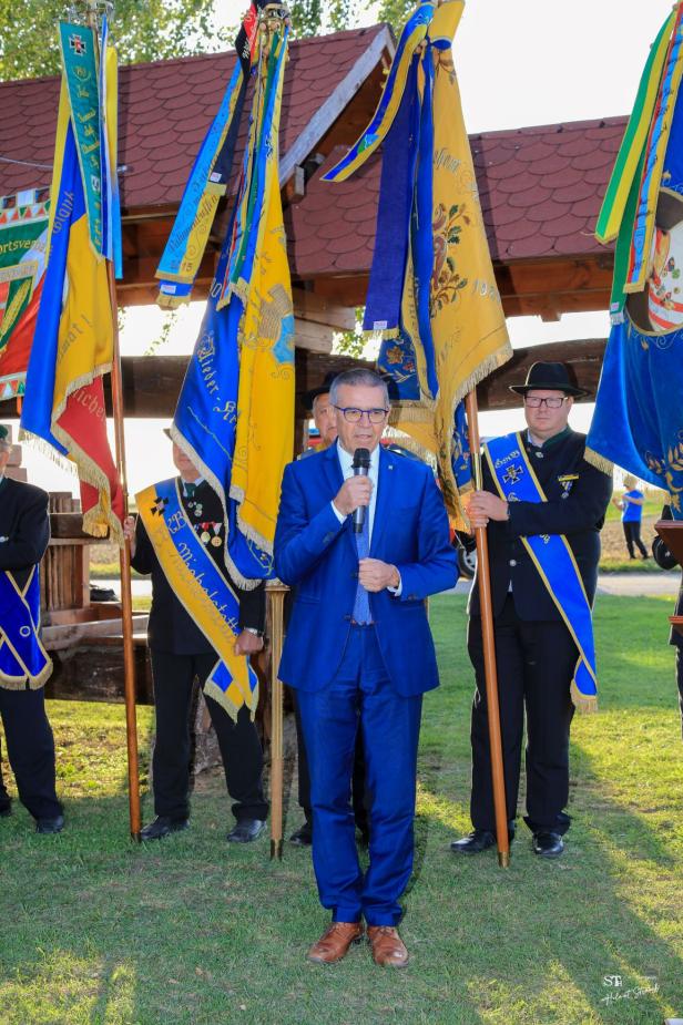 Friedens- und Freiheitsfeier Großharras