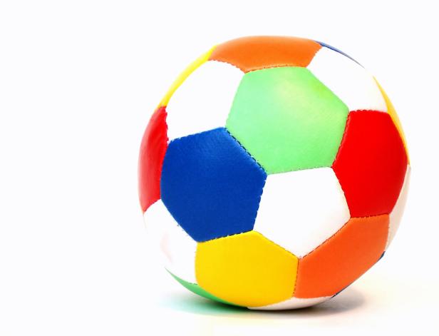 Ein bunter Fußball.