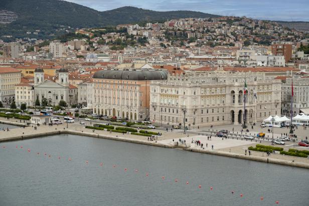 Piazza Unità d’Italia in Triest, Luftaufnahme.