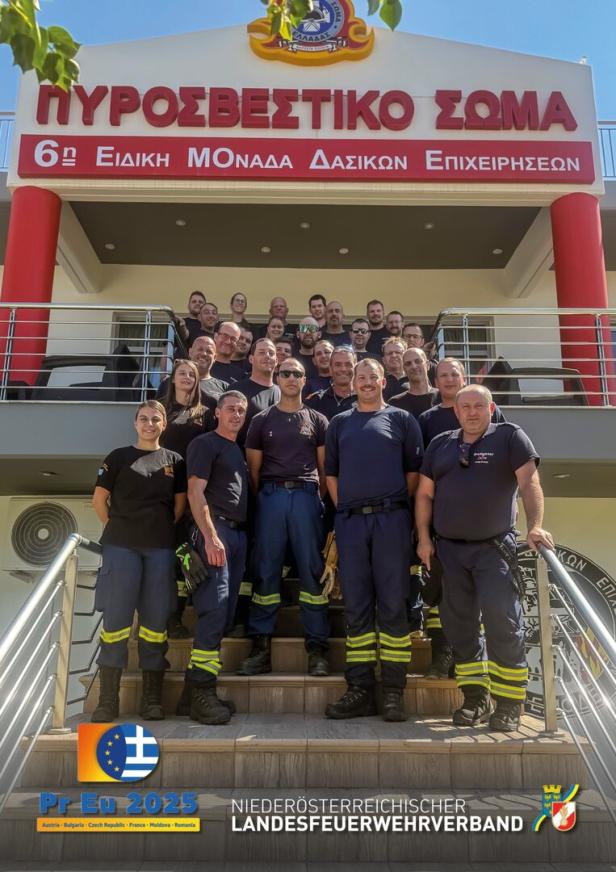 Gruppenbild von Feuerwehrleuten
